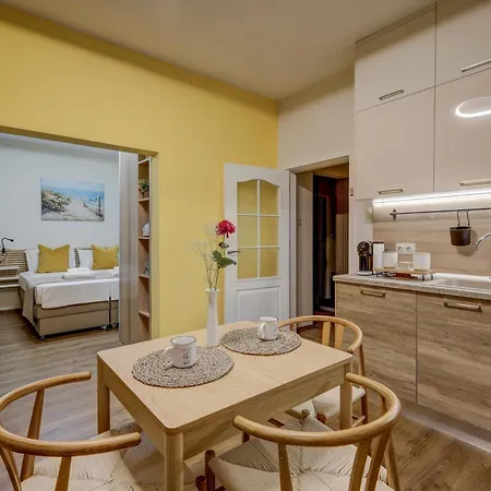 Apartment Premium Center By Apartmax *